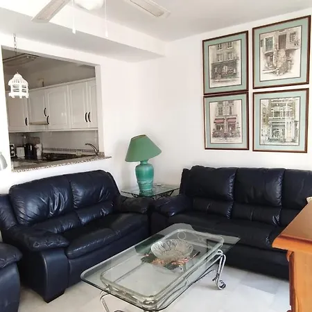 Spaciously Cosy 5b Close To Apartamento Nerja